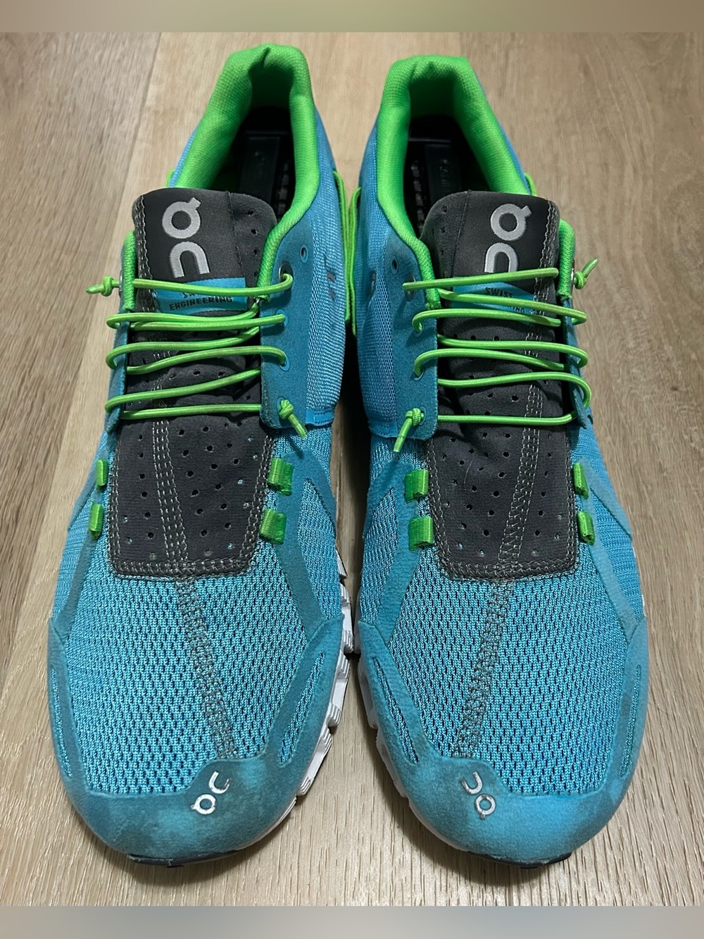 On Running Men’s Athletic Shoes in Teal with Green Accents